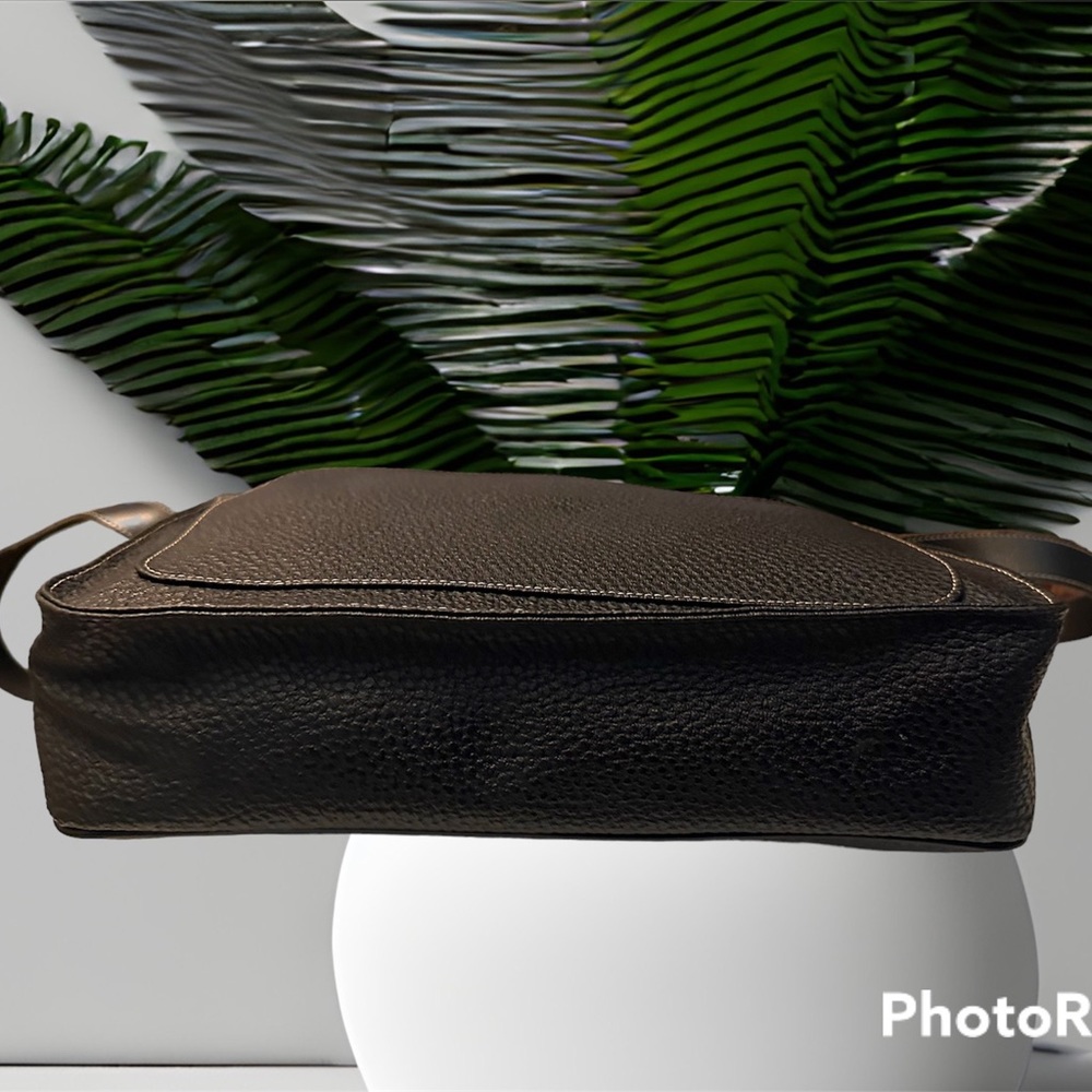 Paquetage Paris Pebbled Leather Messenger Bag - Picture 5 of 9
